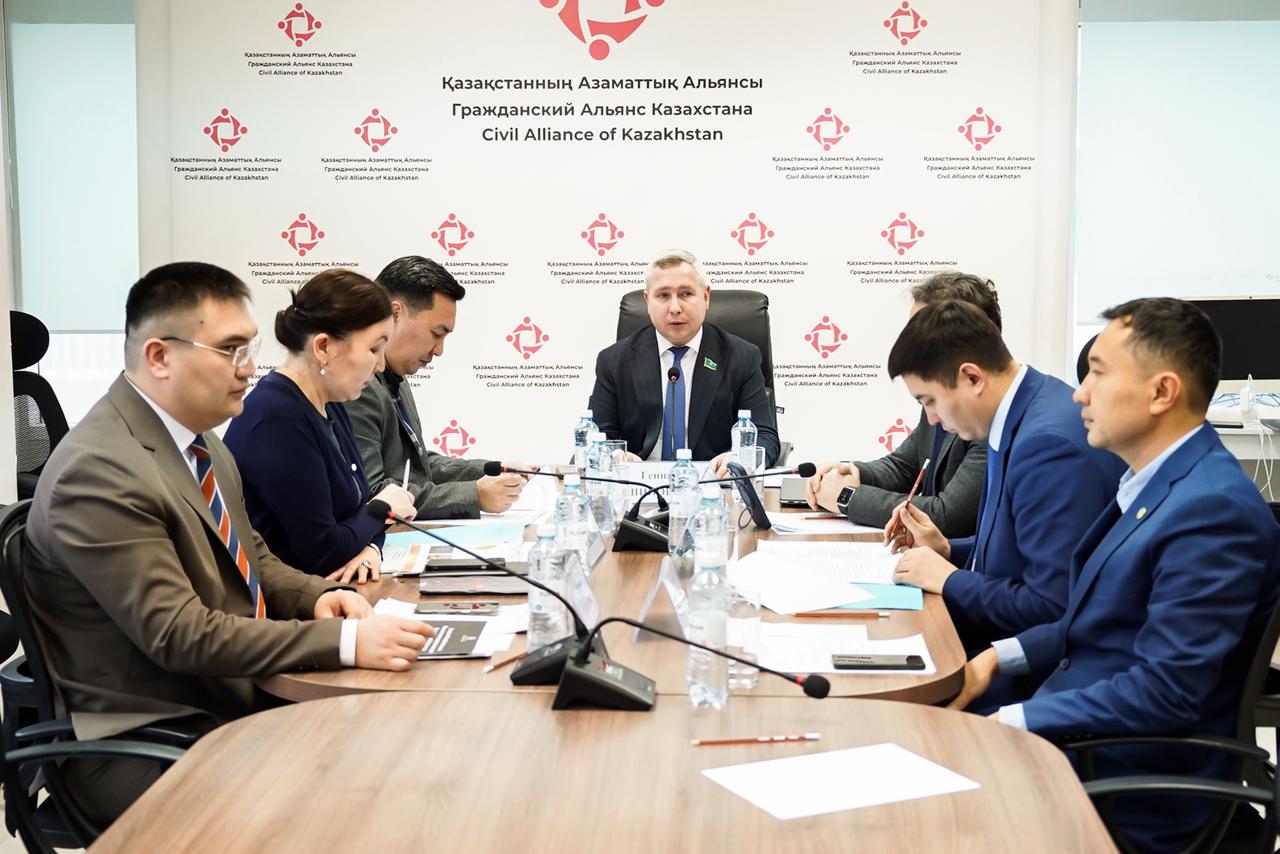 Ключевые направления проекта Конституции обсудили на заседании Общественного совета