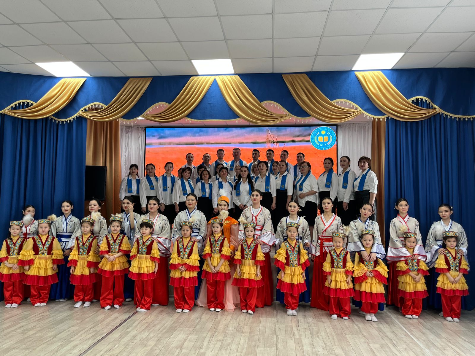 Кентімізде көркемөнерпаздар байқауы өтті.