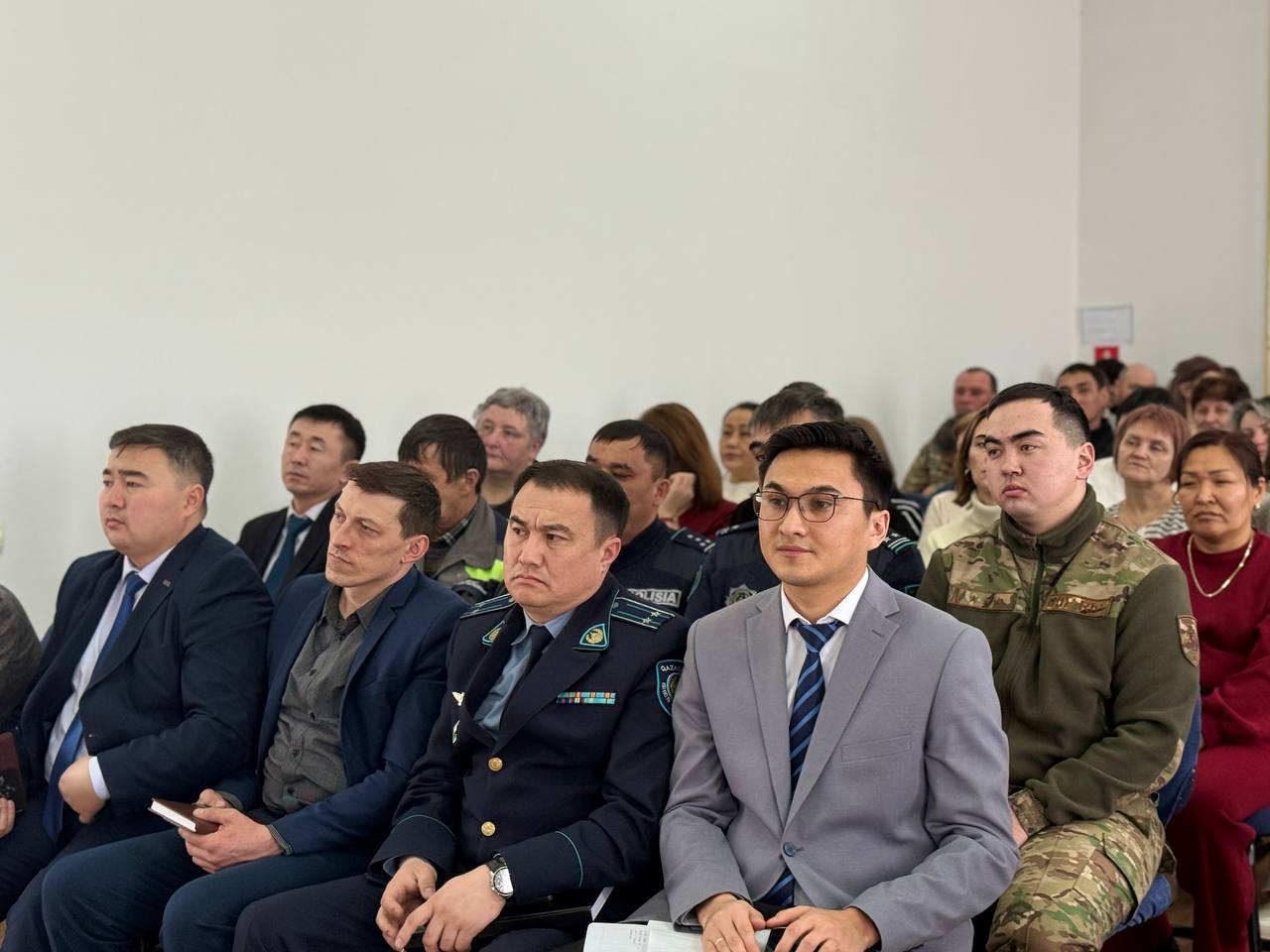 Кезекті есептік кездесу Дамса ауылдық округінде өтті.