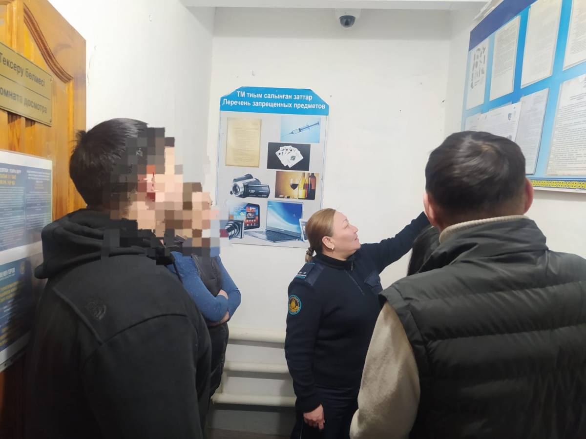 Абай облысында ҚАЖ қызметкерлері сотталғандардың туыстарымен профилактикалық жұмыс жүргізді.