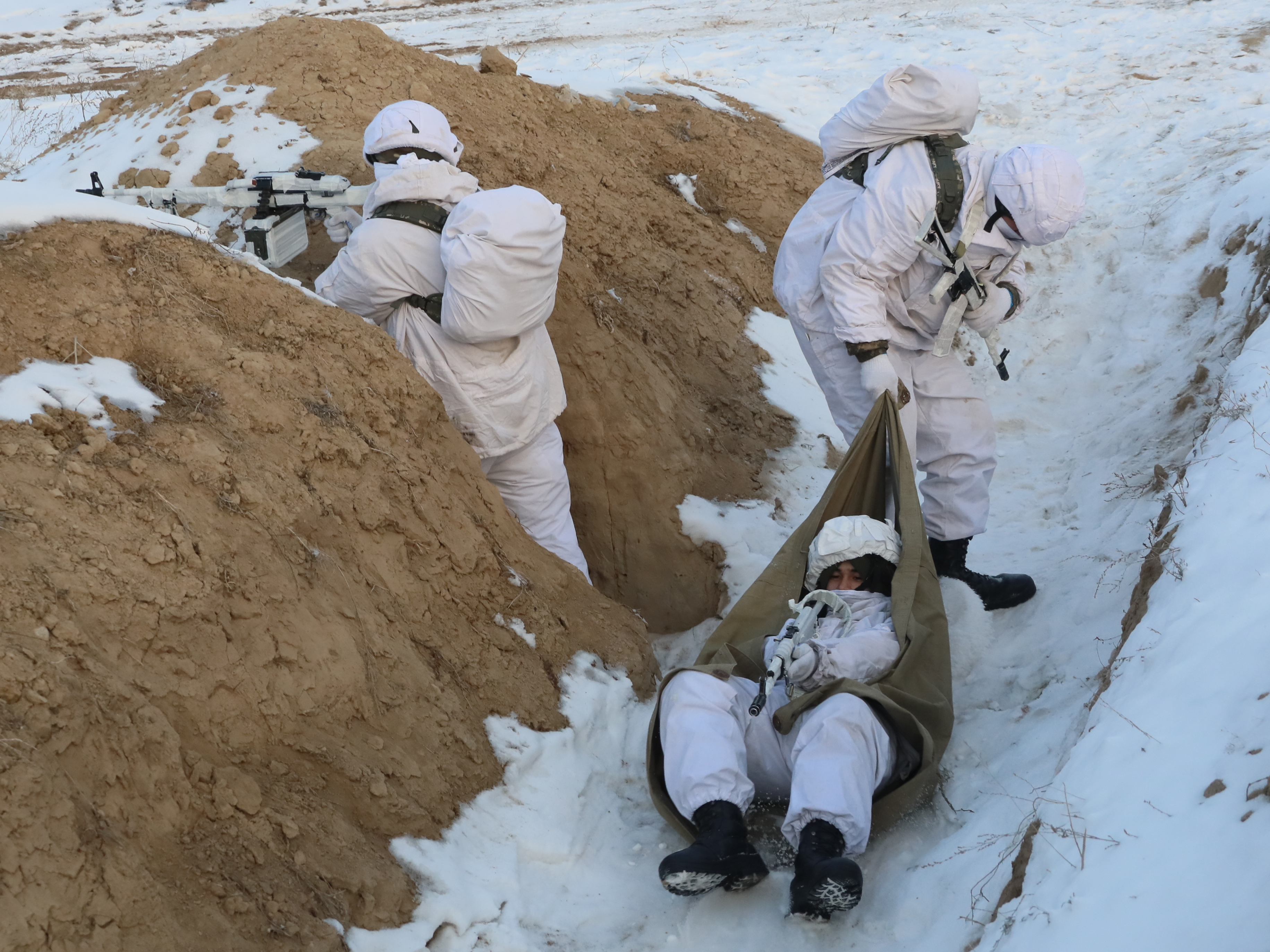 Биыл Десанттық-шабуылдау әскерлерінде  150 парамедик дайындалады