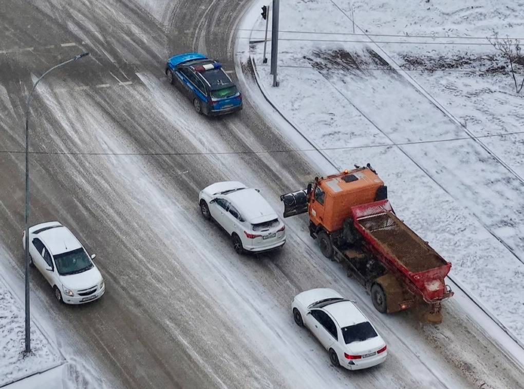 Қала жолдарында қар тазалау және көктайғақтың алдын алу жұмыстары жүргізілуде