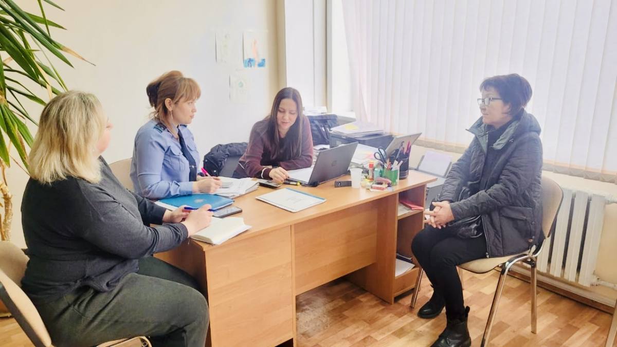 БҚО-да полицейлер азаматқа құжаттарын қалпына келтіруге көмектесті