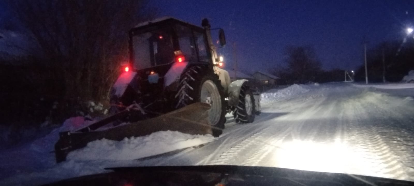 Прошла очистка дорог от снега улиц по селу Пресноредуть
