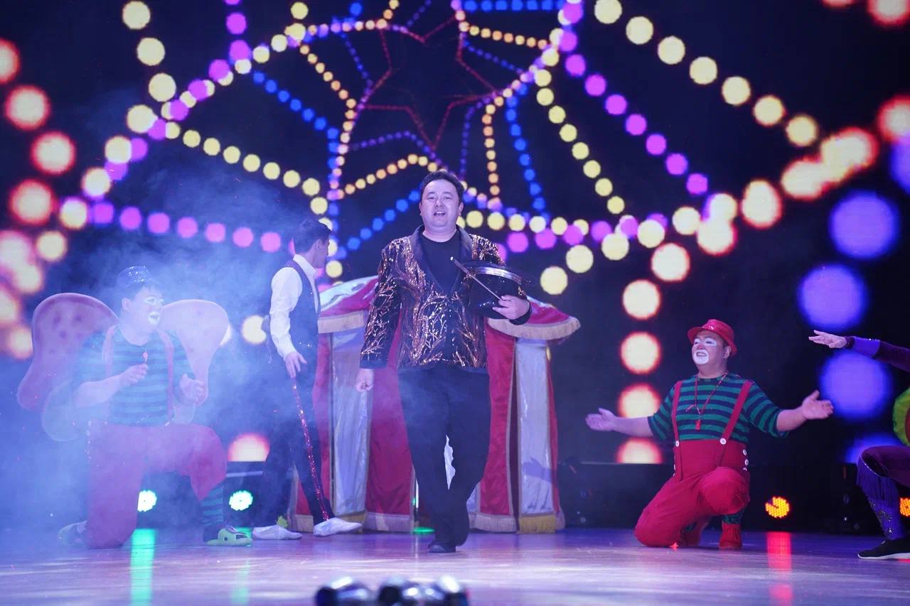 Цирк «Тараз» представил зрителям театрализованно-цирковой спектакль «Путешествие по миру»