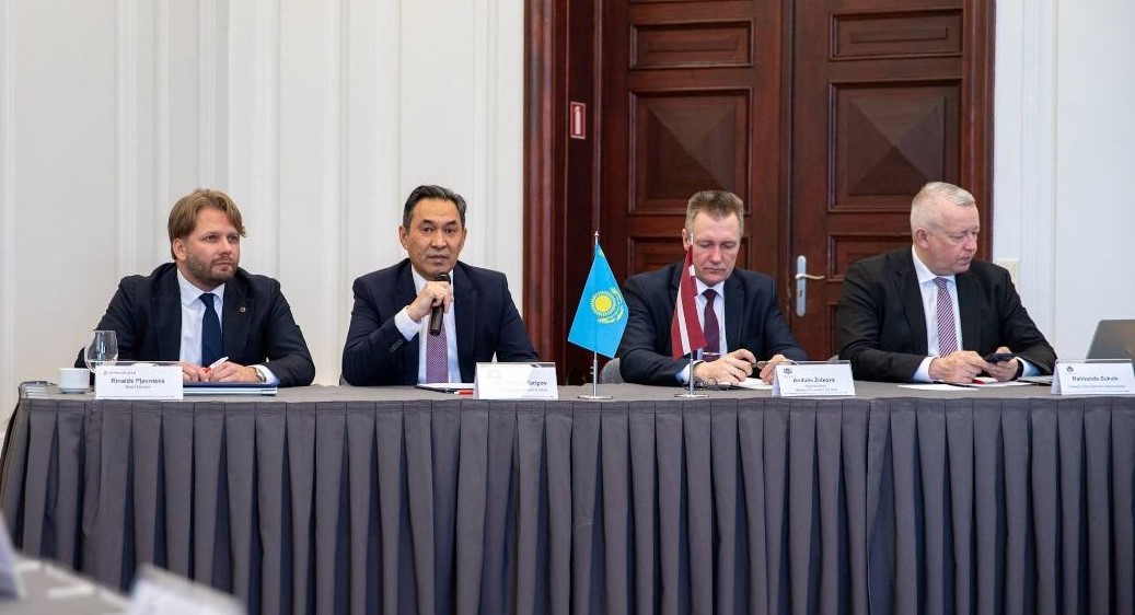 Казахстан и Латвия продолжают укрепление сотрудничества в транзитно-транспортной сфере