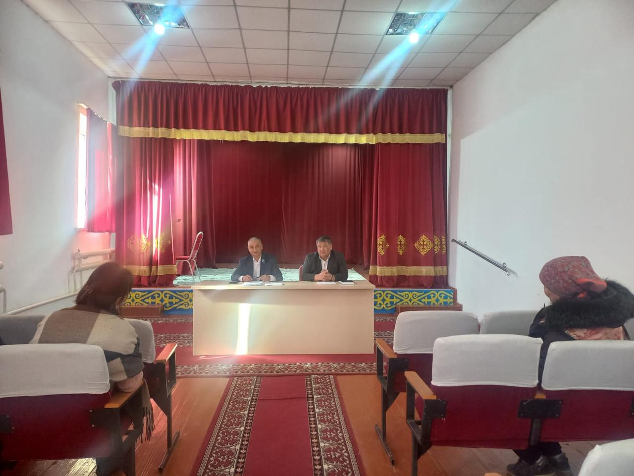 2026 жылғы 10 ақпан күні Тамды ауылдық округінің мәдениет үйінде білім саласының қызметкерлерімен «Конституциялық реформа және саяси жаңғырту» тақырыбында кездесу өтті.