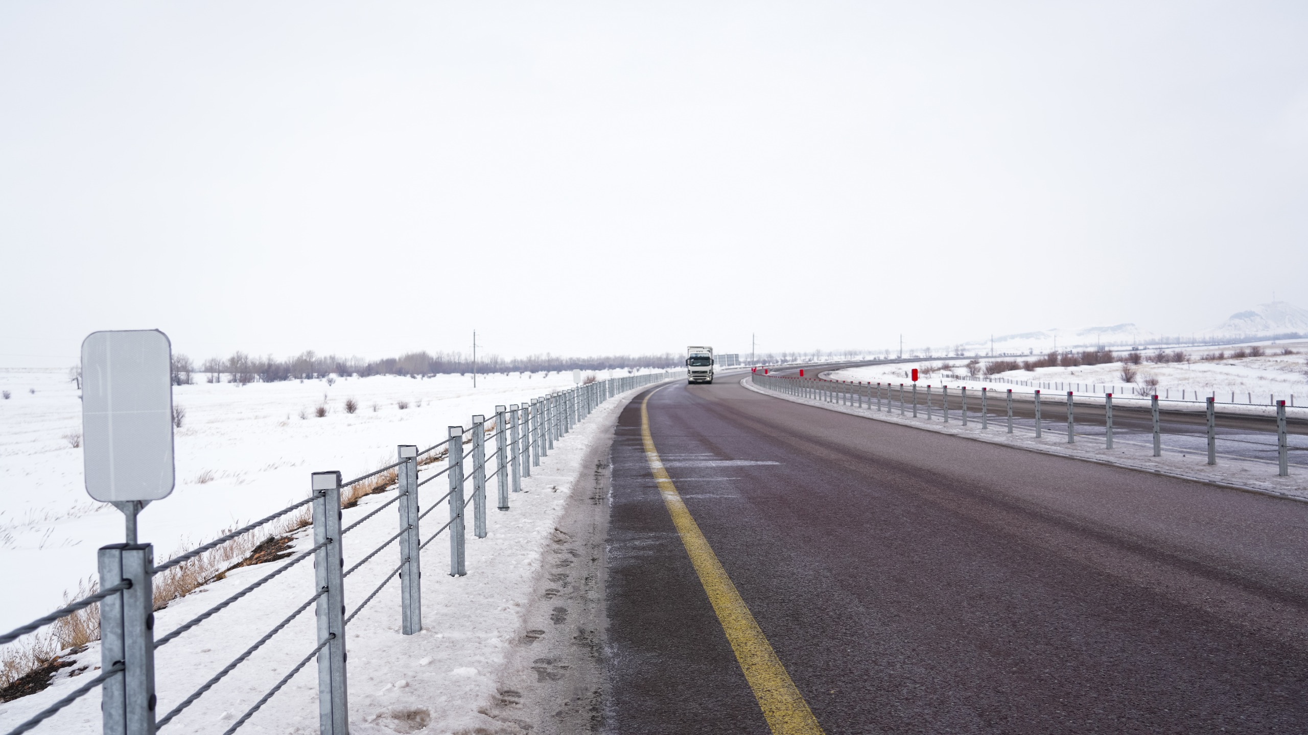В Казахстане второй год тестируют тросовые ограждения для повышения безопасности дорог