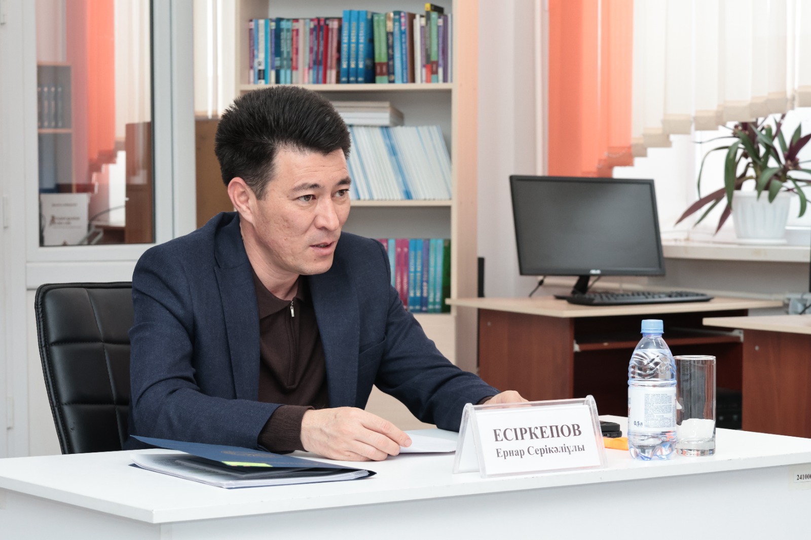 АУДАН БАСШЫСЫ ҚҰЛАН АГРОТЕХНИКАЛЫҚ ЖОҒАРҒЫ КОЛЛЕДЖІНІҢ ҰСТАЗДАРЫМЕН КЕЗДЕСТІ