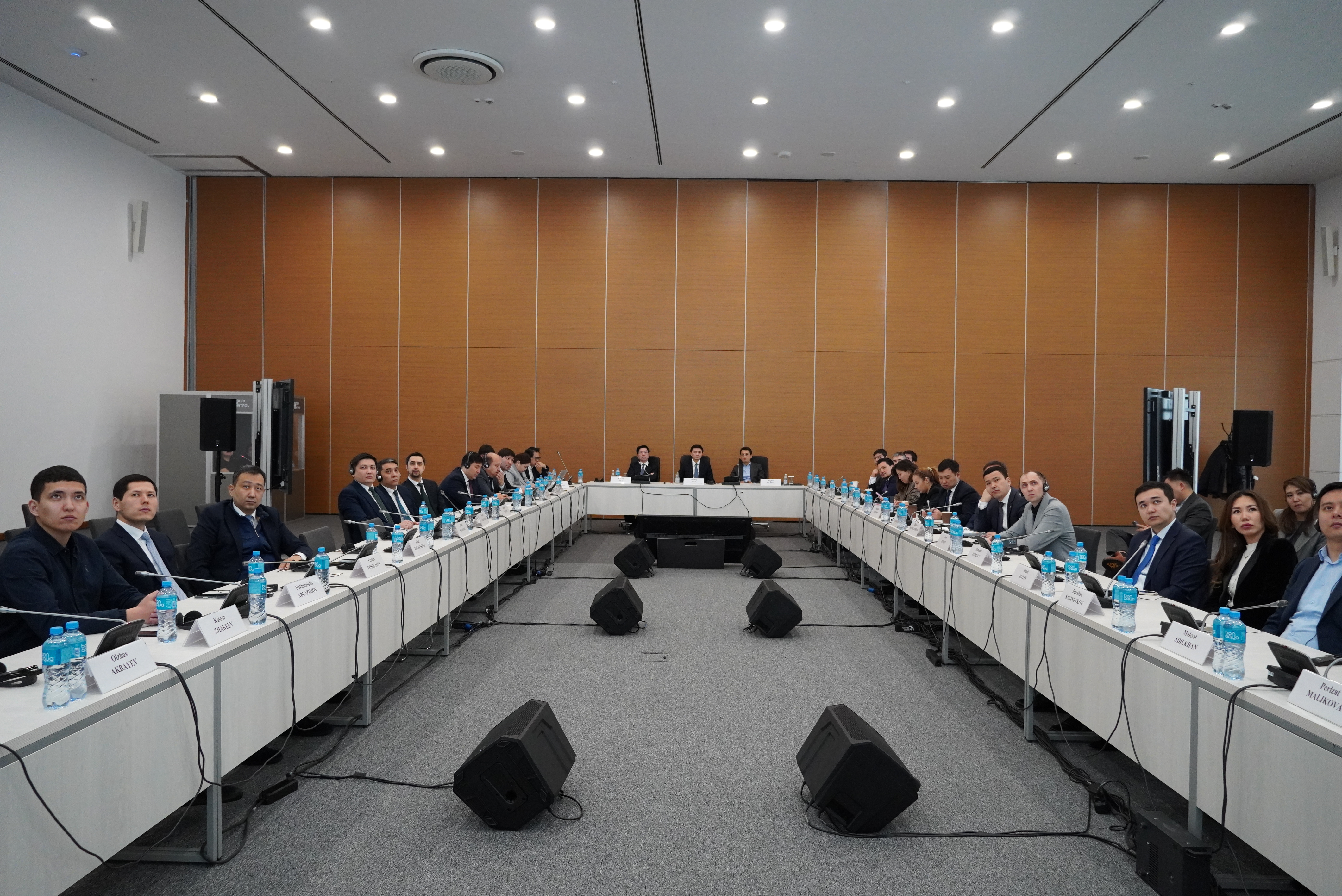 Обсудили внедрение агентных ИИ-систем в госуправление и экономику