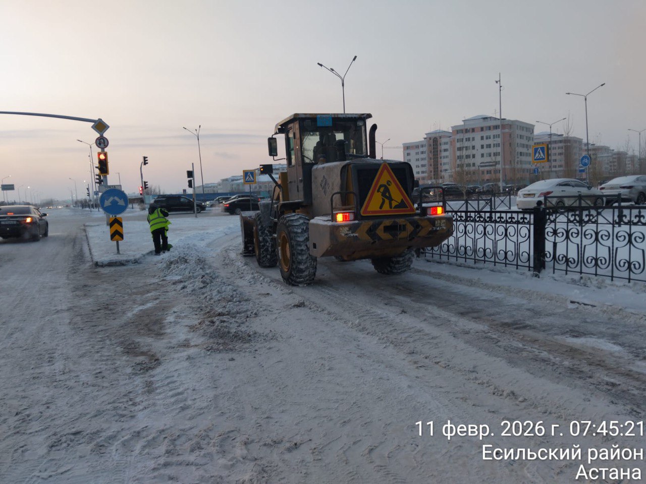 Более 63 тысяч кубометров снега вывезли из Астаны за ночь