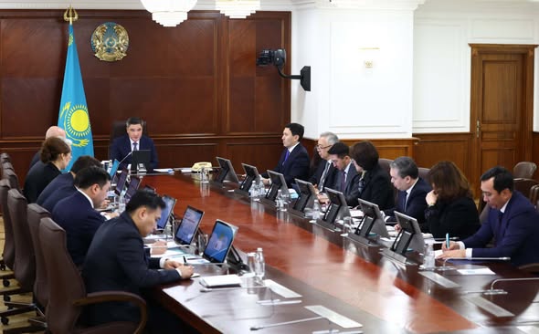 Олжас Бектенов Президенттің Үкіметтің кеңейтілген отырысында берген тапсырмаларын жүзеге асыру жөнінде кеңес өткізді
