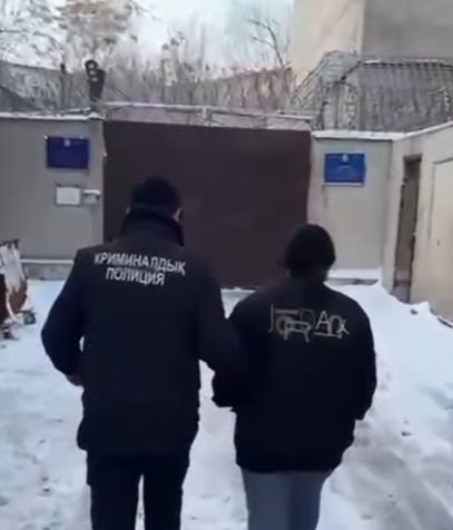 Книги, золото и деньги: Женщину, промышлявшую квартирными кражами, задержали в Шымкенте