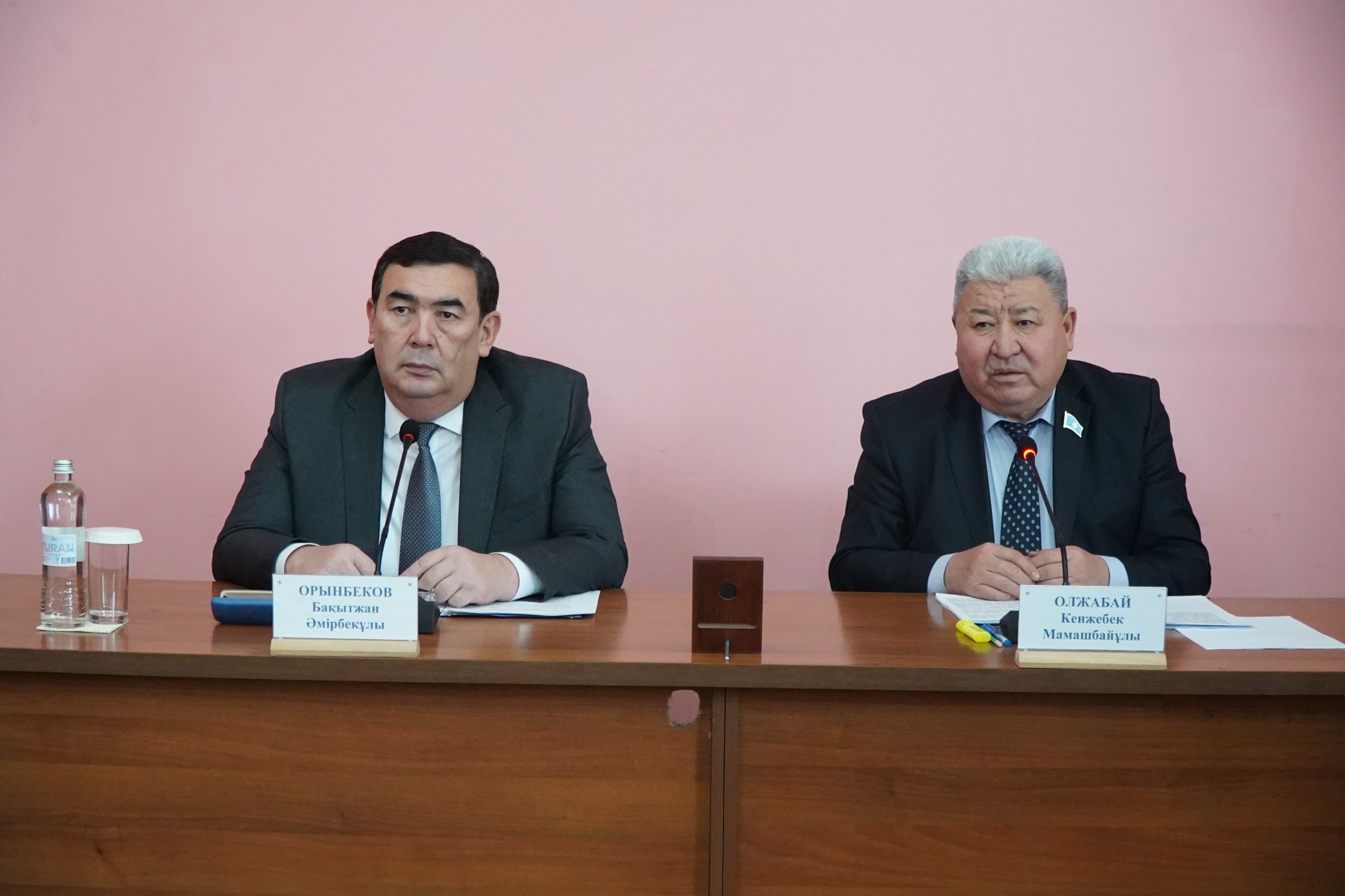 Конституциялық реформа: Ел дамуының жаңа кезеңіне нық қадам