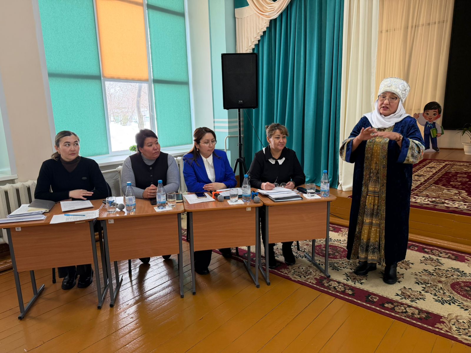 Білім беру саласындағы өзекті мәселелерді қарастыруға арналған аудандық жиналыс