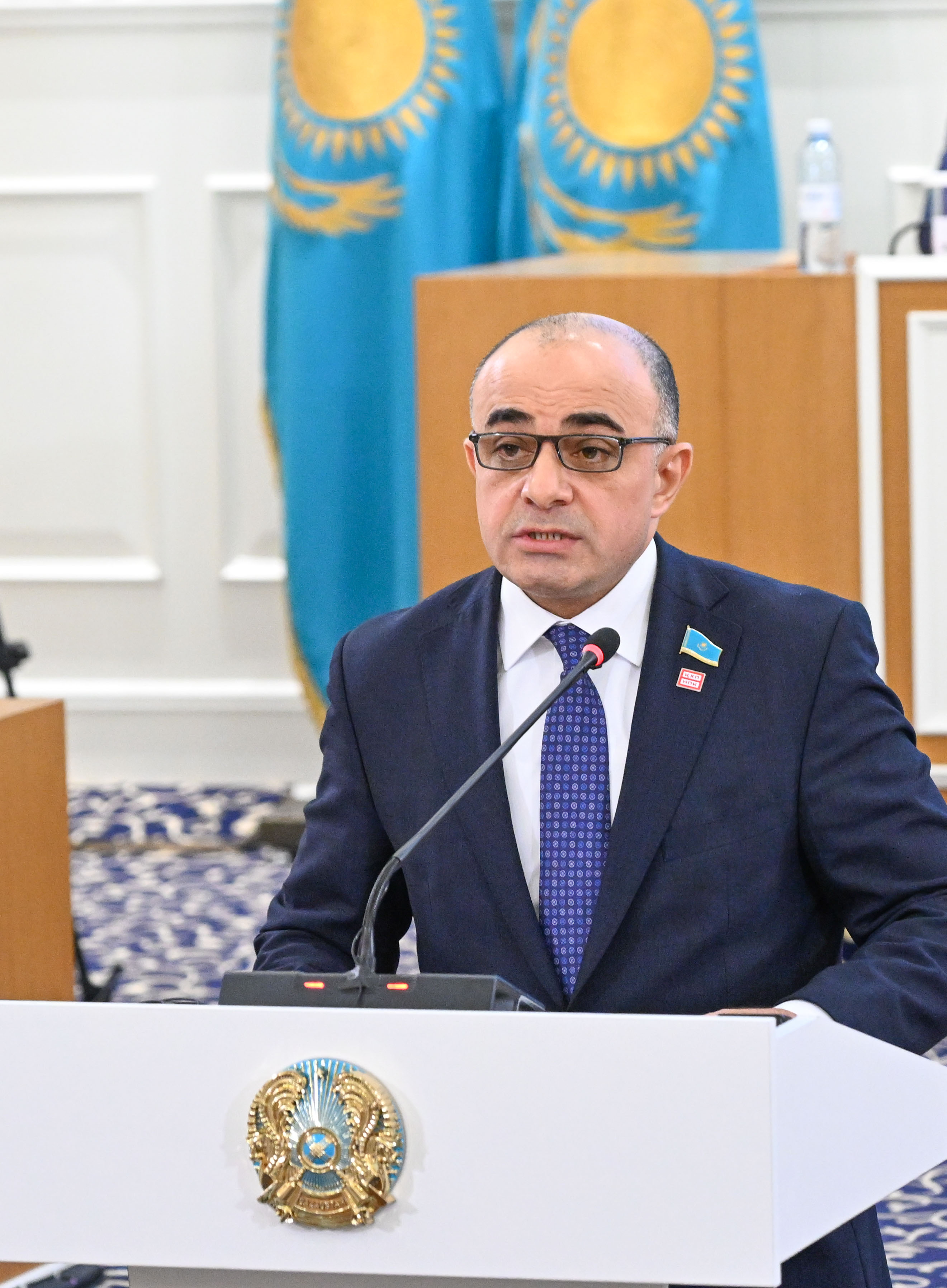 Магеррам Магеррамов: Қазақстан Халық партиясы Қазақстанның жаңа Конституциясының жобасын қолдайды