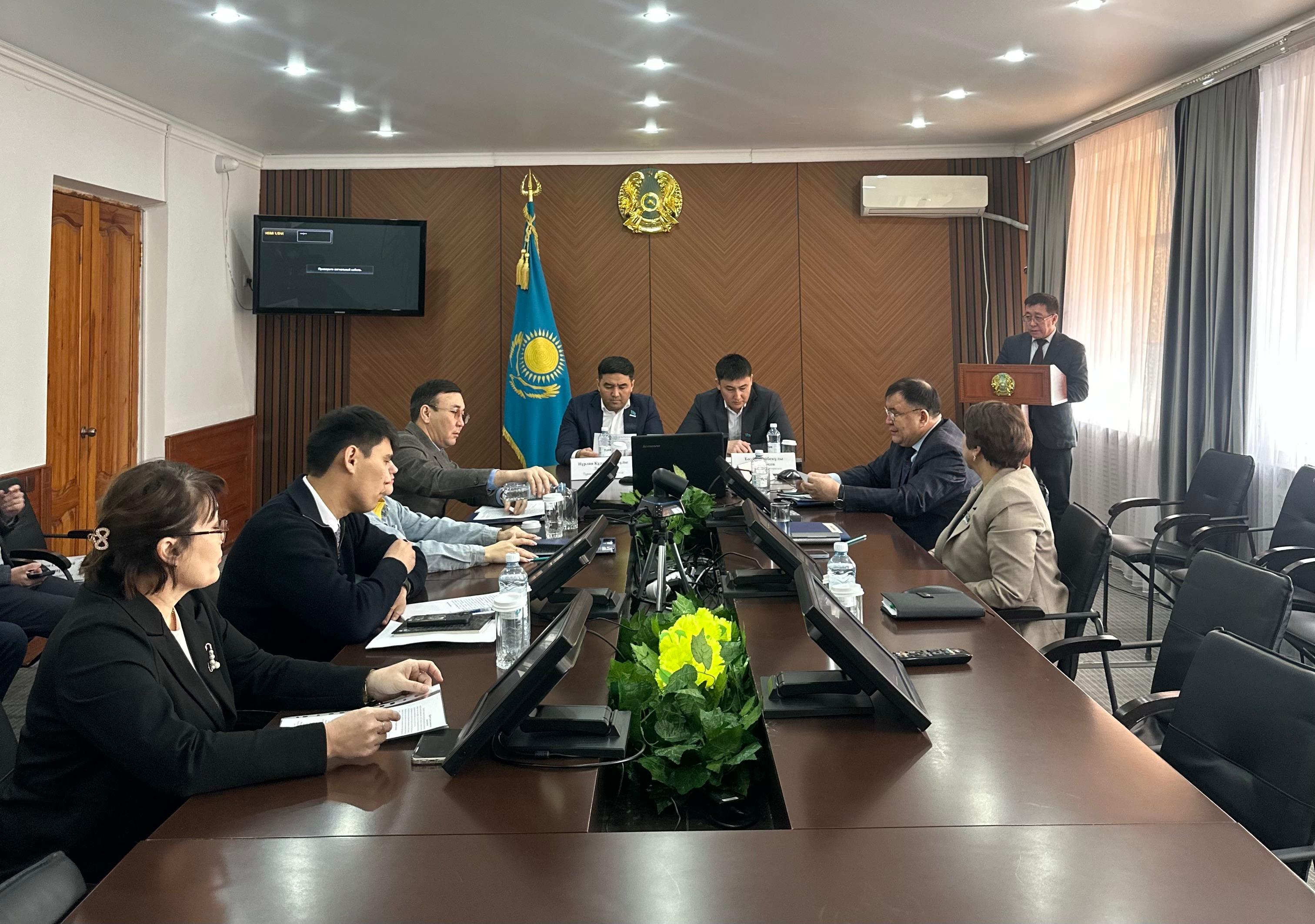 Алға аудандық мәслихатының тұрақты комиссияларының отырысы өтті