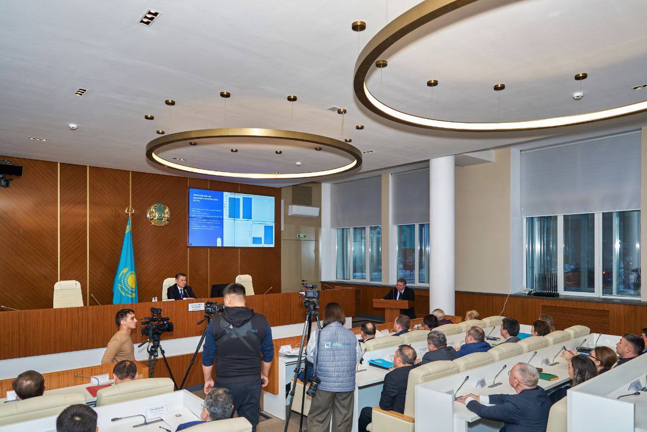 ШҚО-да инвестиция, туризм, агроөнеркәсіптік кешен, азық-түлік қауіпсіздігі және цифрландырудың өзекті мәселелері талқыланды