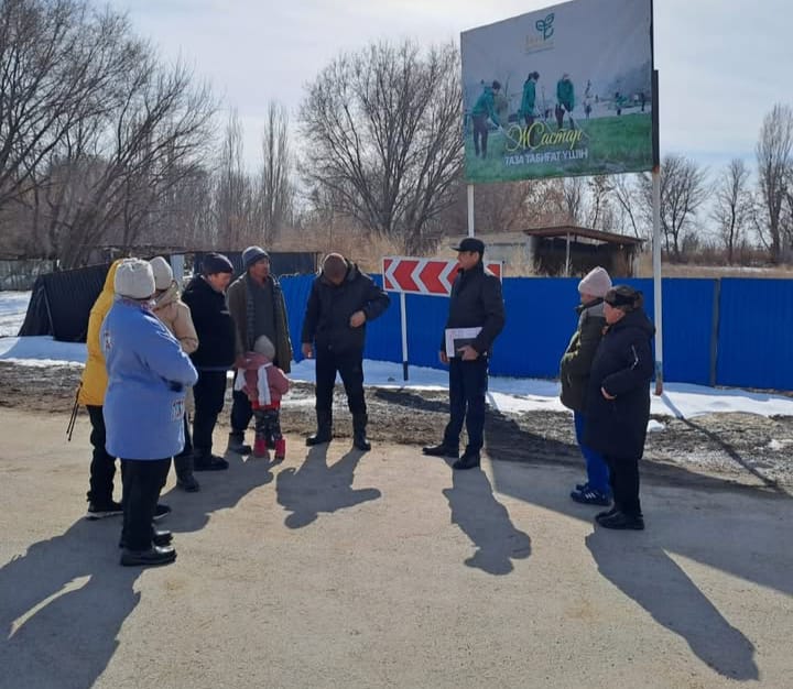 Бесағаш ауыл тұрғындарымен кездесу