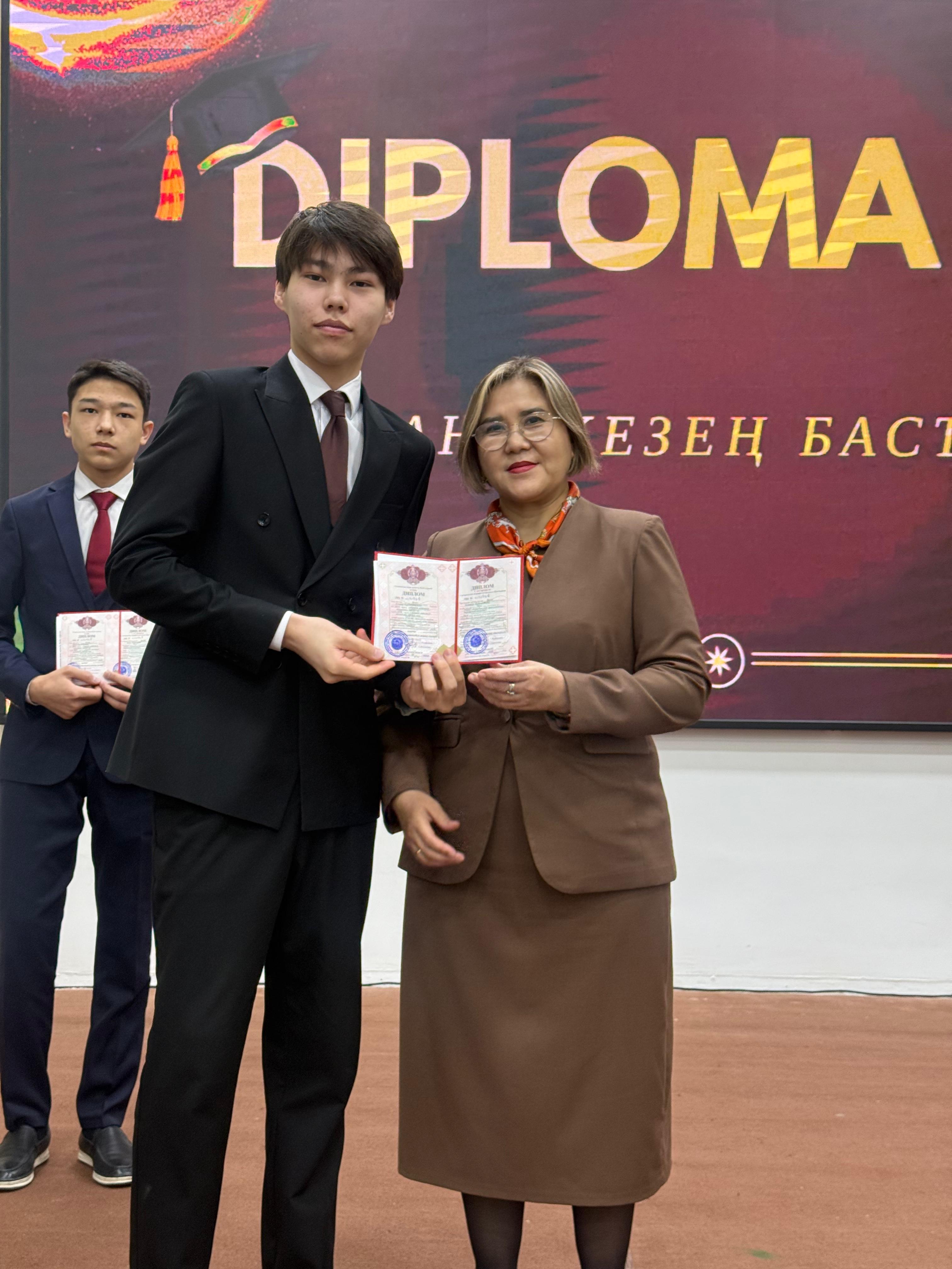 &nbsp;Мектеп оқушылары жұмысшы мамандықтары бойынша диплом алды