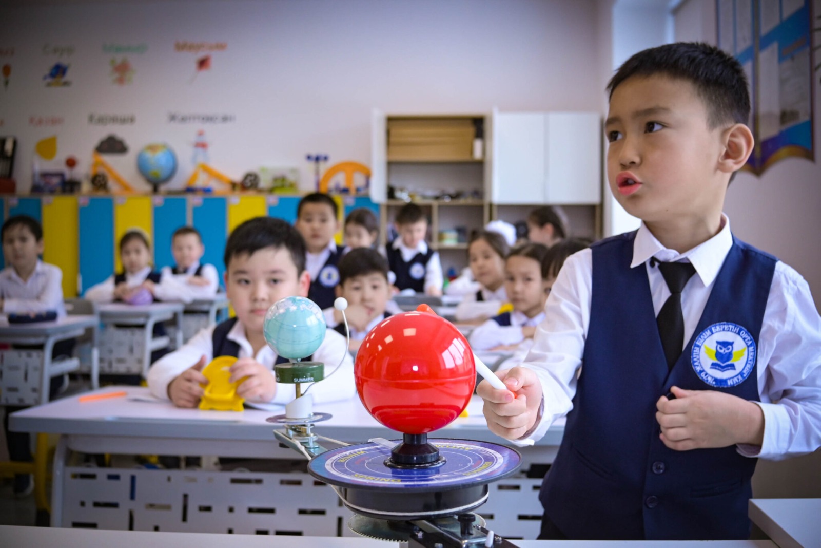 БЕС ЖҮЗ ОҚУШЫНЫҢ ОРДАСЫ