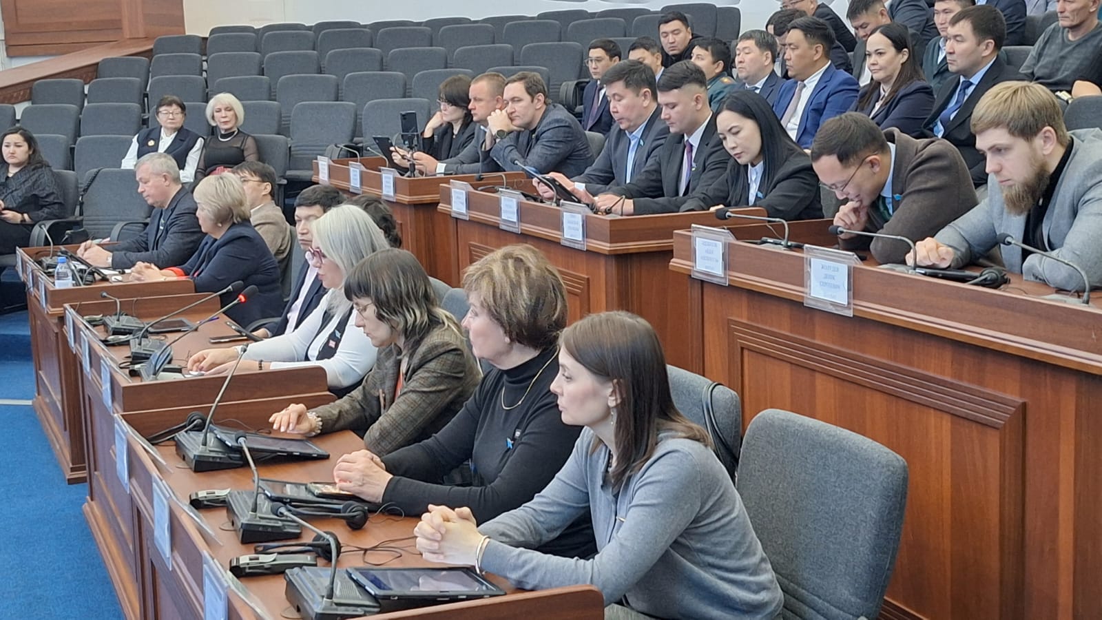 Өскемен қалалық мәслихатында кезектен тыс сессия өтті