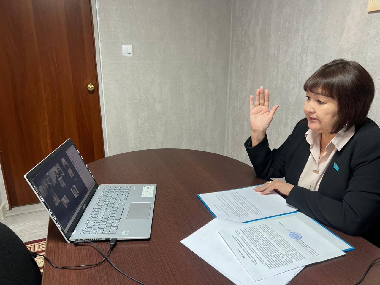 Алтынсарин аудандық мәслихатының сегізінші шақырылымының кезектен тыс сессиясының отырысы өтті