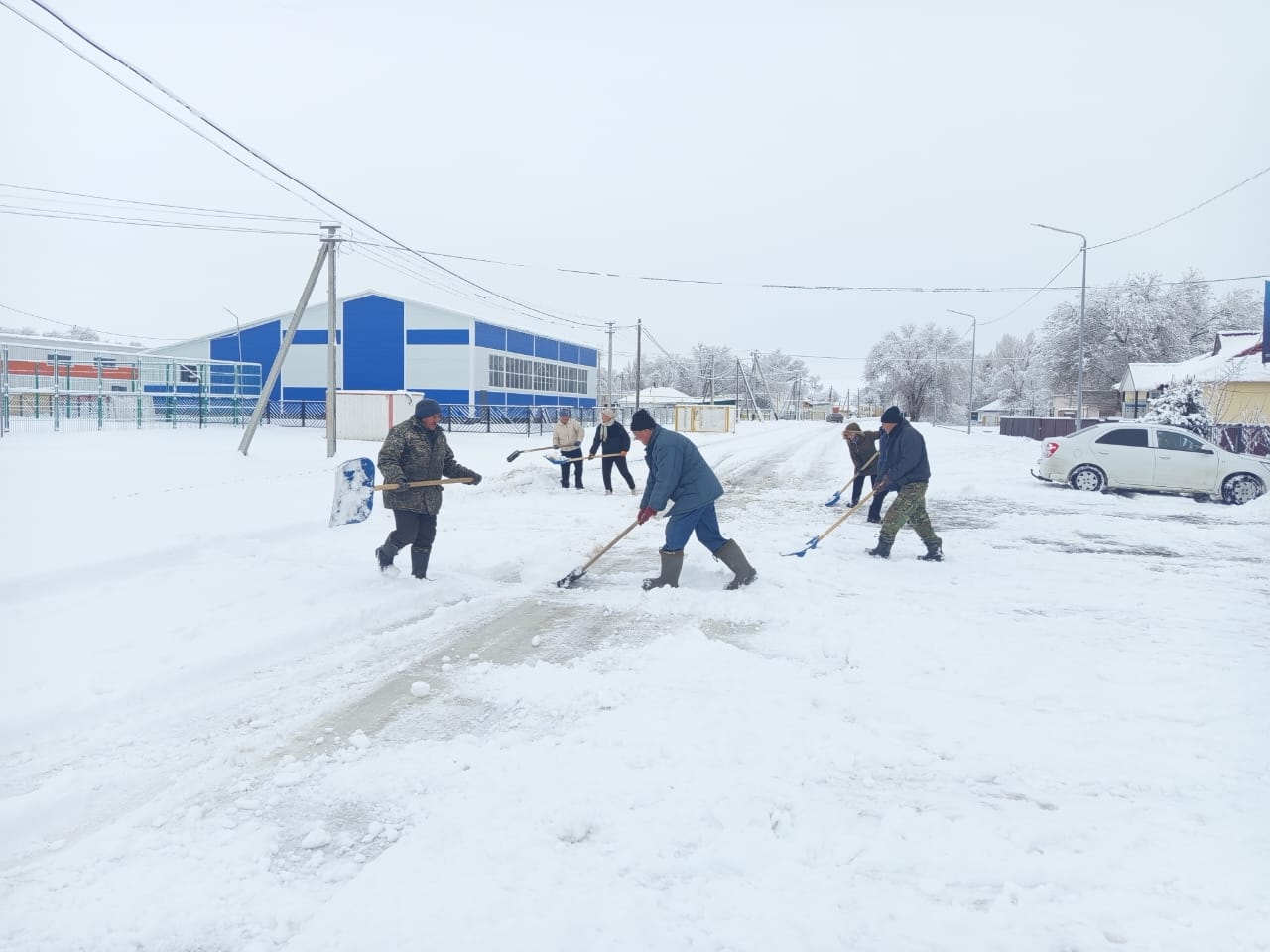 Елтай ауылдық округінде қар күреу жұмыстары жүргізілуде.