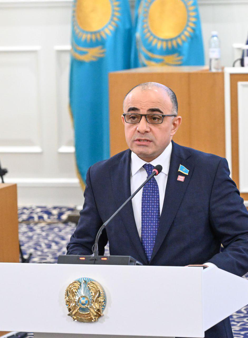 Магеррам Магеррамов: Қазақстан Халық партиясы жаңа Конституция жобасын қолдайды