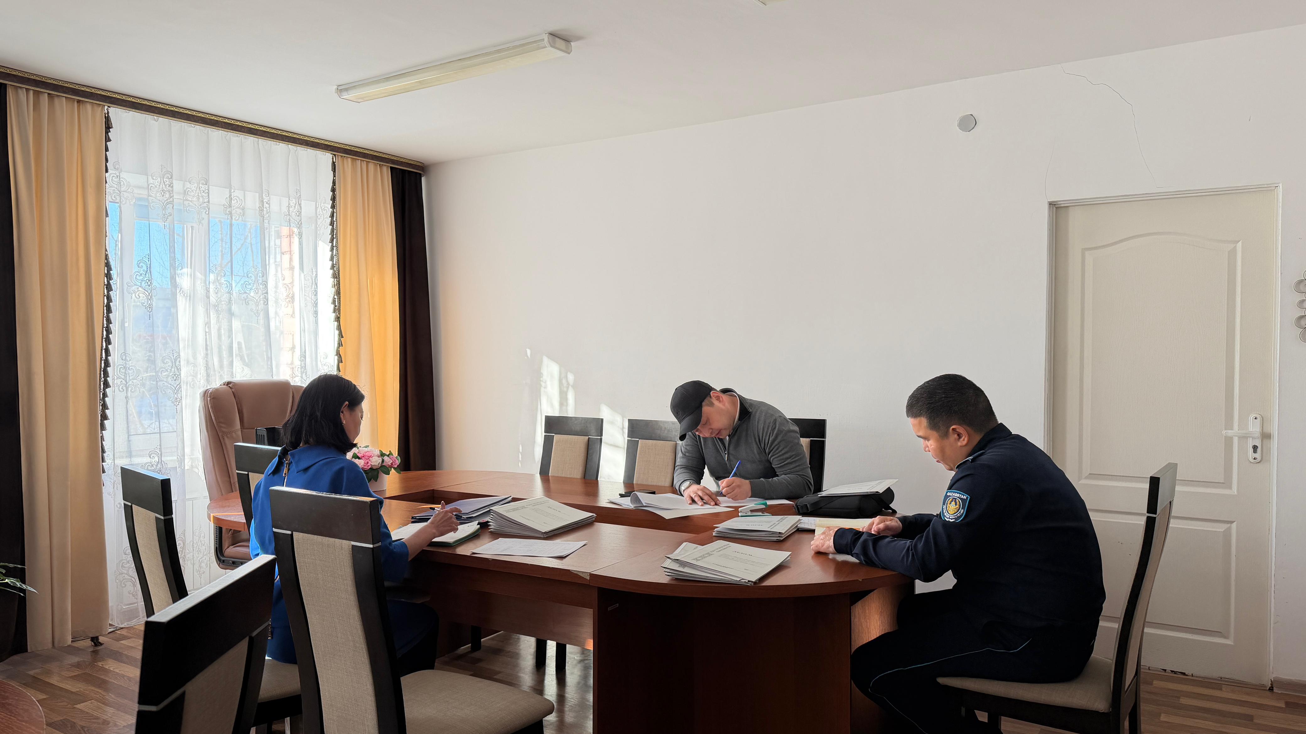 Қоғамдық жұмыстарға тарту түрінде әкімшілік жаза қолдану (орындау) мәселесі бойынша дөңгелек үстел