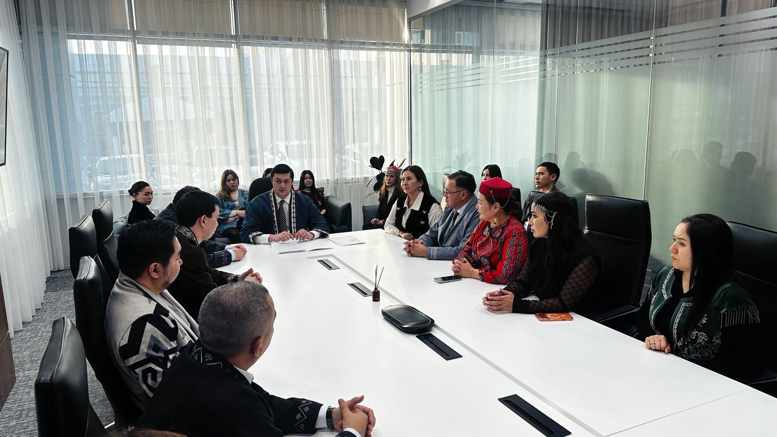 «Astana Tourism» Туризмді дамыту орталығында жаңа Конституциясының жобасын талқылады