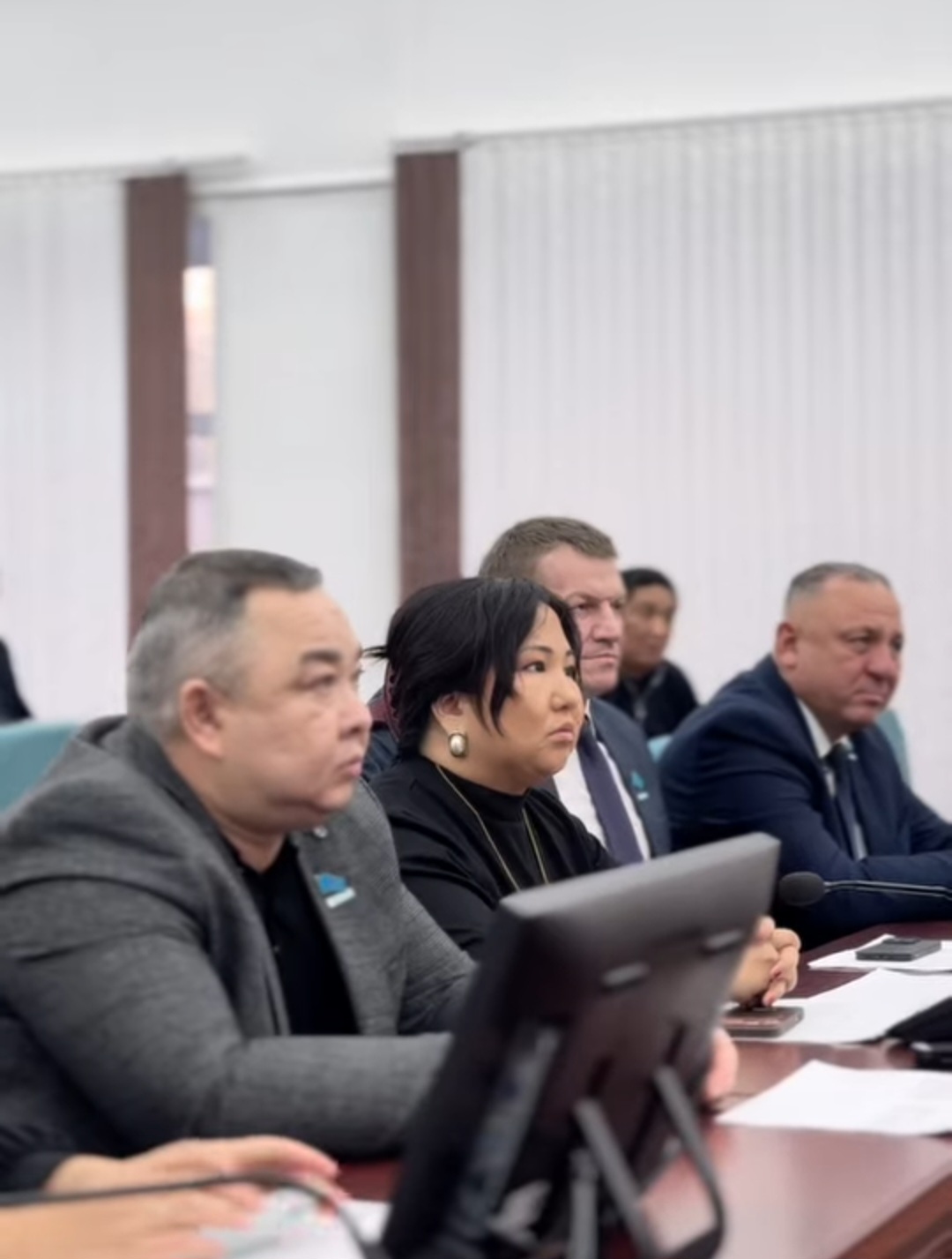 Мәслихатының тұрақты комиссиясының отырысы