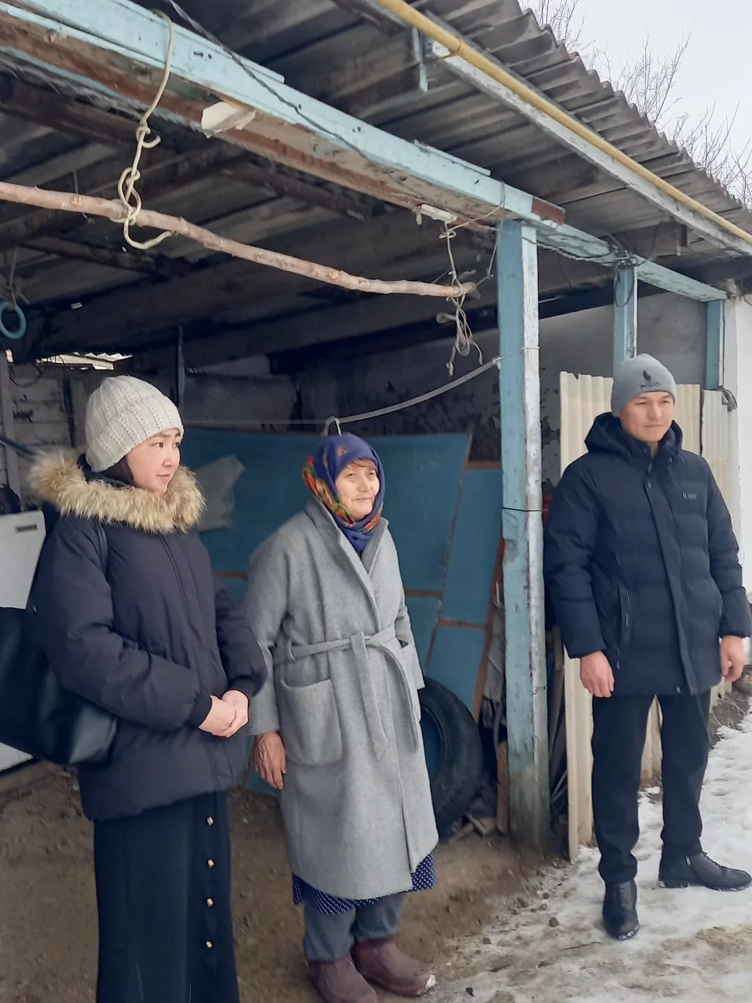 Қарттарға көмек