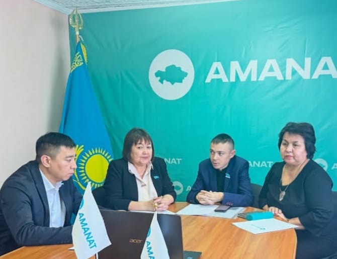Алтынсарин аудандық мәслихатындағы AMANAT партиясының депутаттық фракциясының отырысы