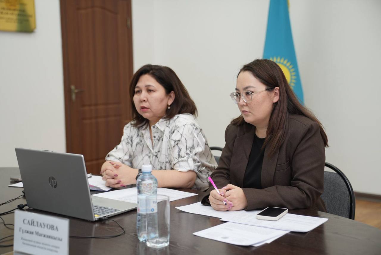 Жаңасемей ауданында мемлекеттік және азаматтық қызметкерлермен әдеп мәселелері бойынша кездесу өтті