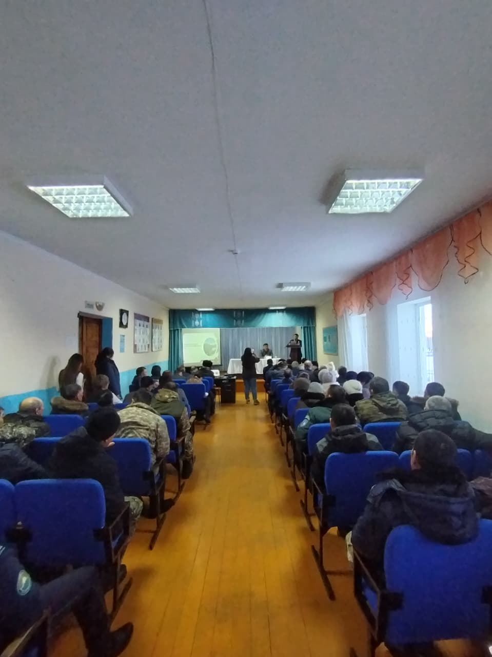 Председатель Катон-Карагайского районного маслихата&nbsp; провел очередные встречи в селах Каинды, Акмарал, Кызыл-Жулдыз, Аккайнар, Чингистай.