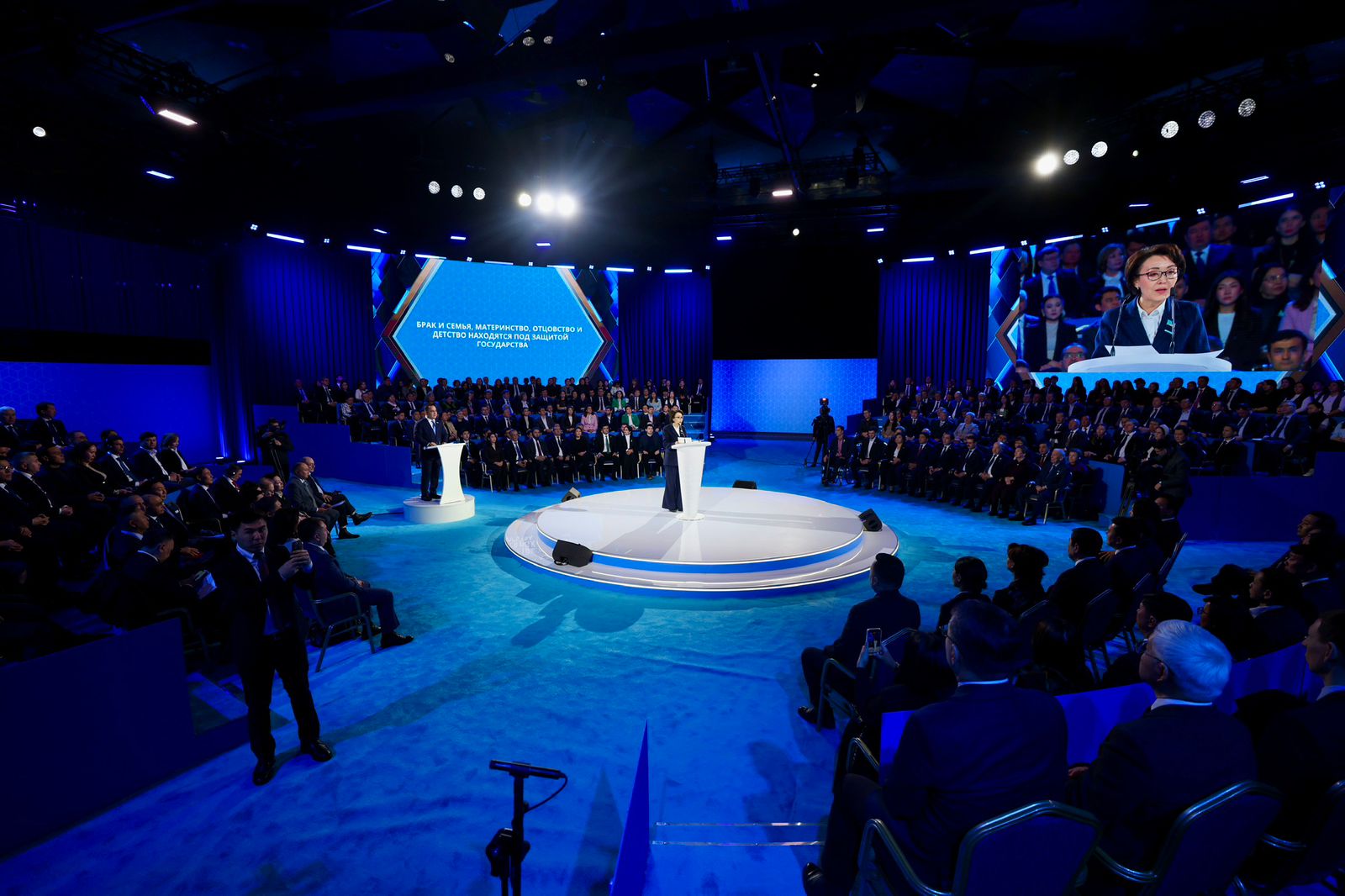 ЖАЛПЫҰЛТТЫҚ КОАЛИЦИЯ ҚОҒАМДА ЖАҢА КОНСТИТУЦИЯНЫ ТҮСІНДІРЕДІ