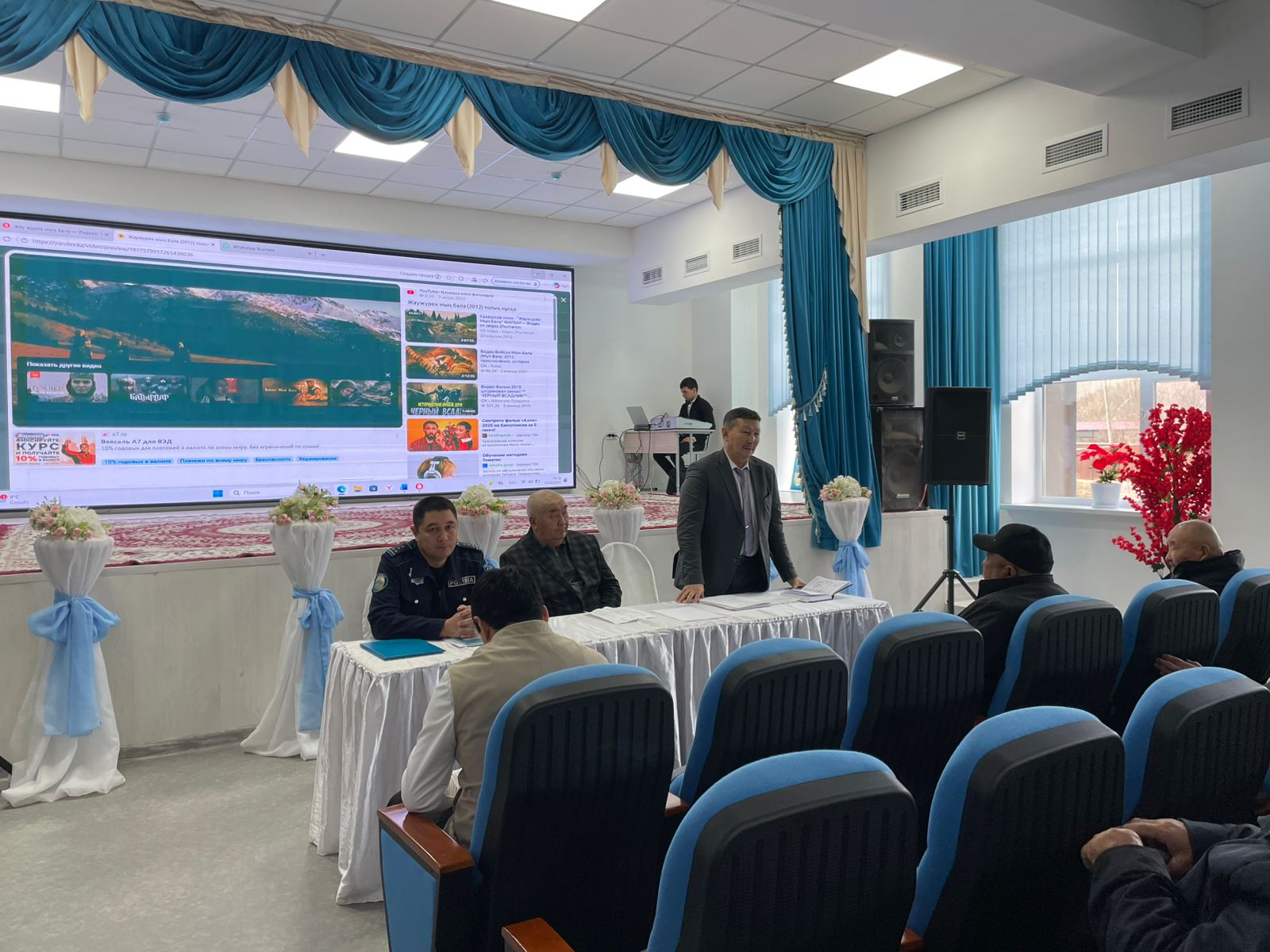 Үлкенағаш ауылдық округі Ақсақалдар кеңесінің төрағасы А.Жүнісбековтың округ тұрғындарына 1 жылда атқарған жұмыстарының есеп беру жиыны.