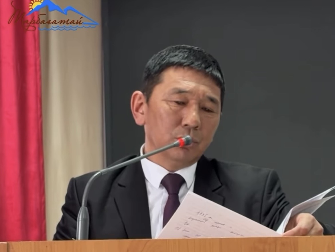 В целях разъяснения и обсуждения проекта новой Конституции Республики Казахстан председатель районного маслихата  Канагатов О. принял участие во встрече с населением Тарбагатайского района.