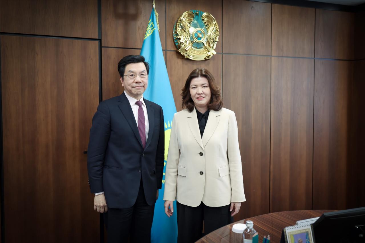 ҚР Оқу-ағарту министрі Жұлдыз Сүлейменова Sinovation Ventures негізін қалаушы Ли Кай-Фумен білім беруді цифрлық трансформациялаудың стратегиялық бағыттарын талқылады