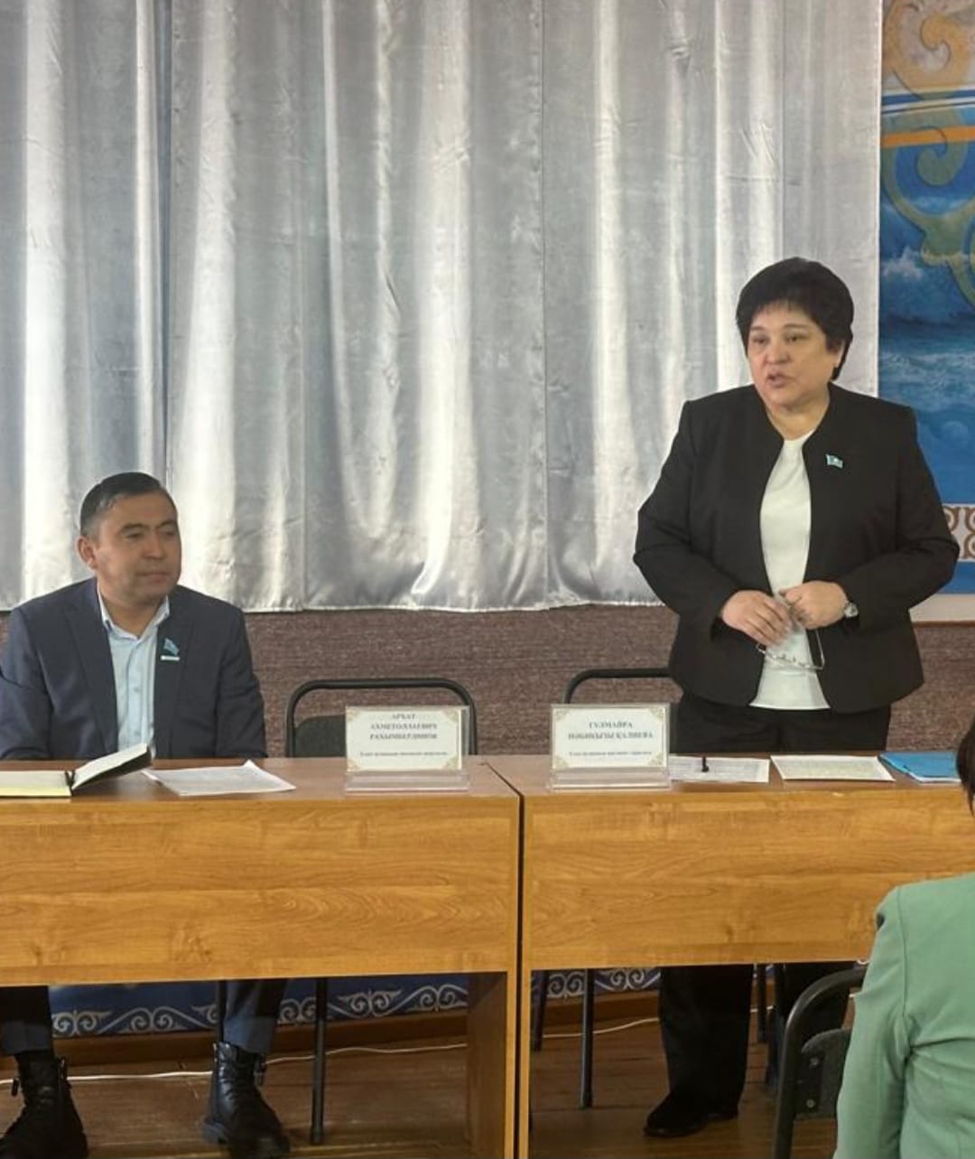 Встреча с педагогическим коллективом средней школы имени  И. Айтыкова в селе Таргын