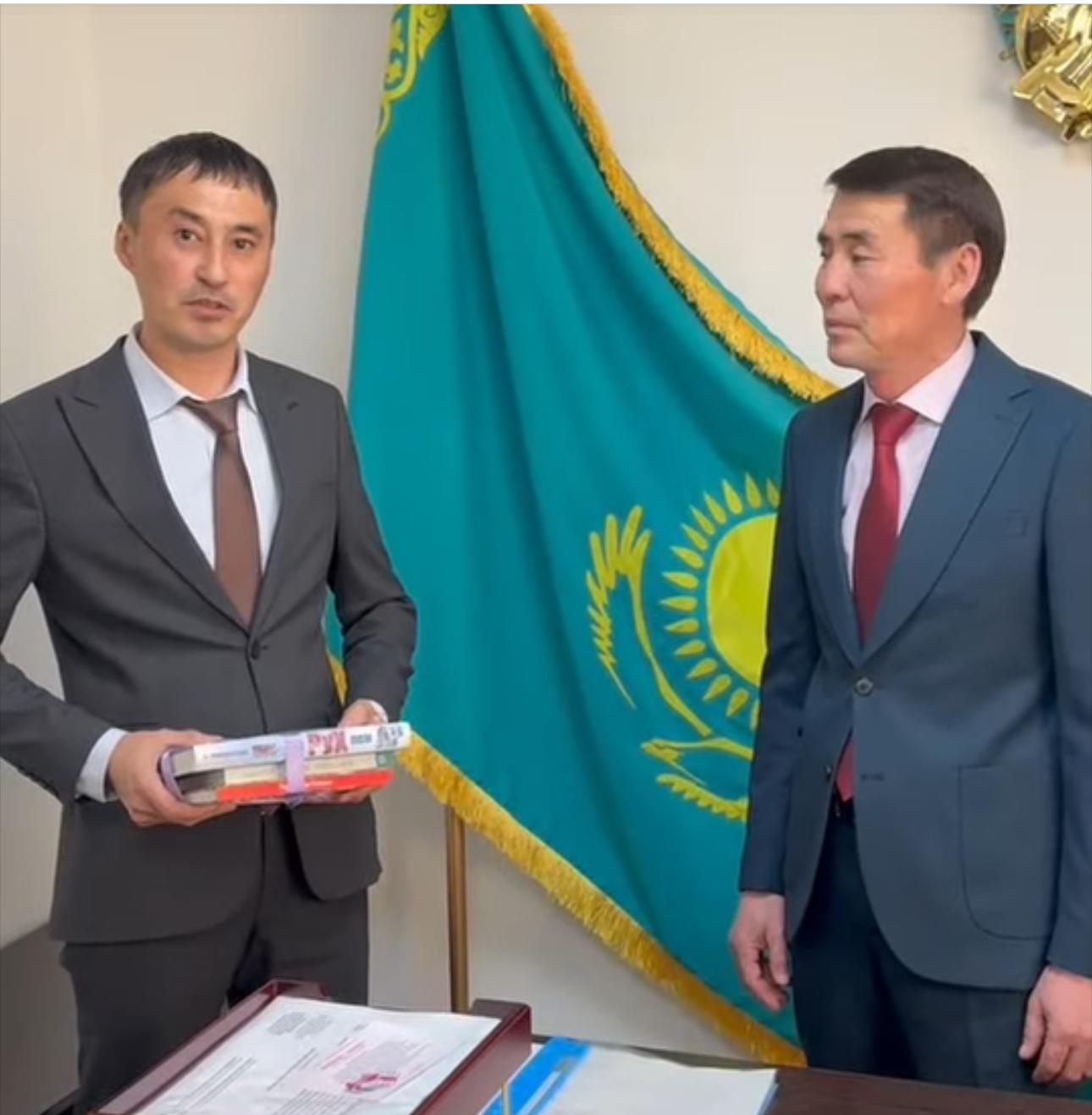 «Мекемеден – Мекемеге» кітап сыйлау челленджі!