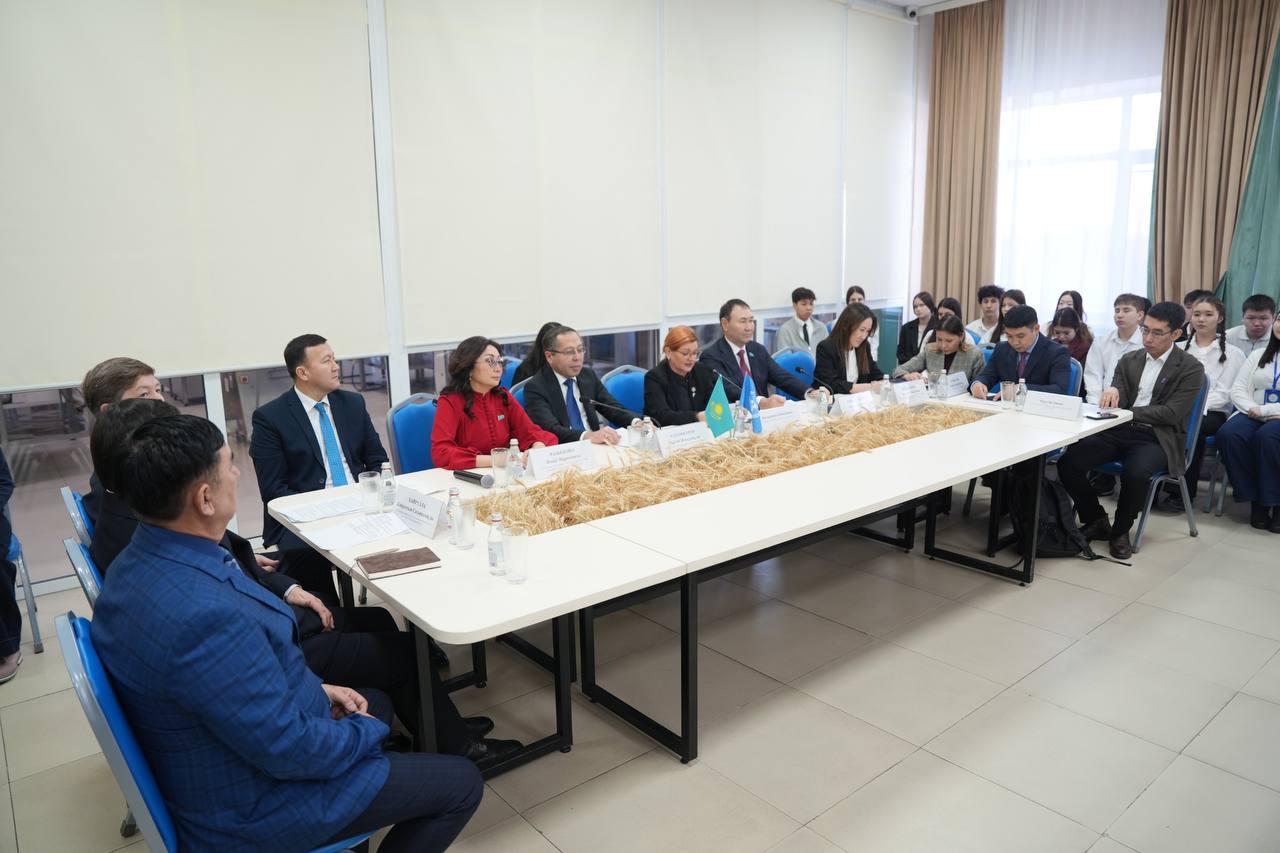 Астана мен СҚО-ның 40-тан астам колледжінің студенттері «Суды үнемде – болашақты сақта!» тақырыбындағы экосағатқа қатысты