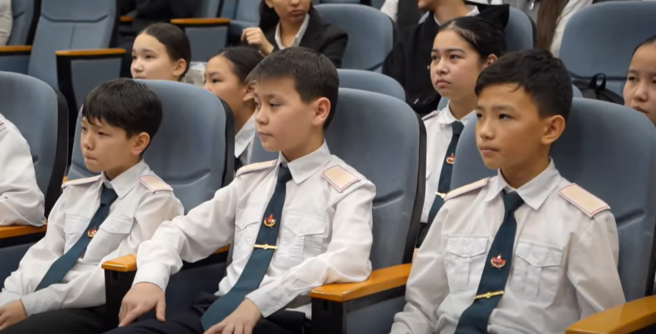 «Жас сақшы» полиция сыныбына экстремизмнің алдын алуға бағытталған дәріс өтті