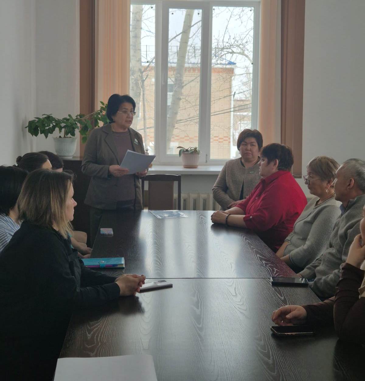 Аудандық білім бөлімінің ұжымында конституциялық реформаны талқылады