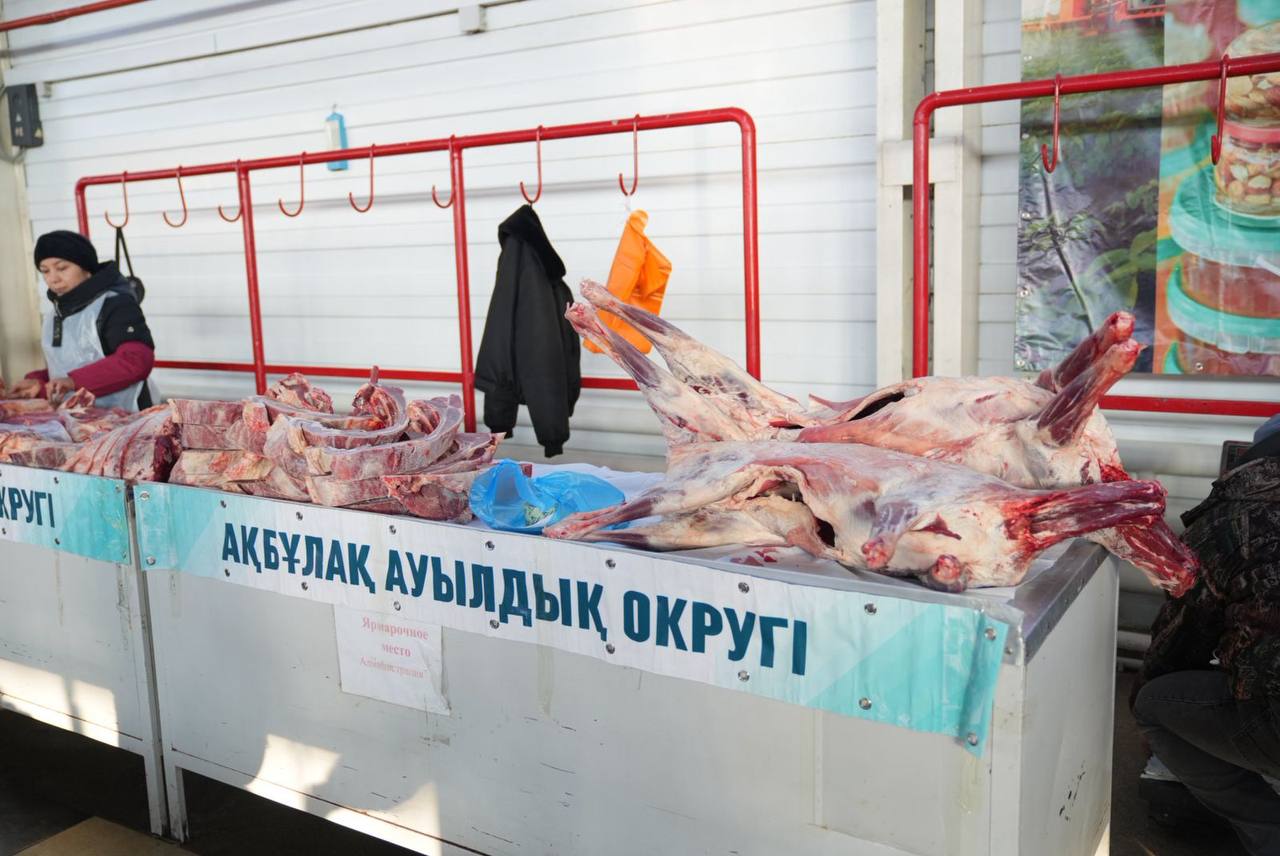 Жаңасемей ауданының ауыл шаруашылығы тауарын өндірушілерінің қатысуымен Семей қаласындағы «Северный» сауда-логистикалық орталығында ауыл шаруашылығы жәрмеңкесі өтті