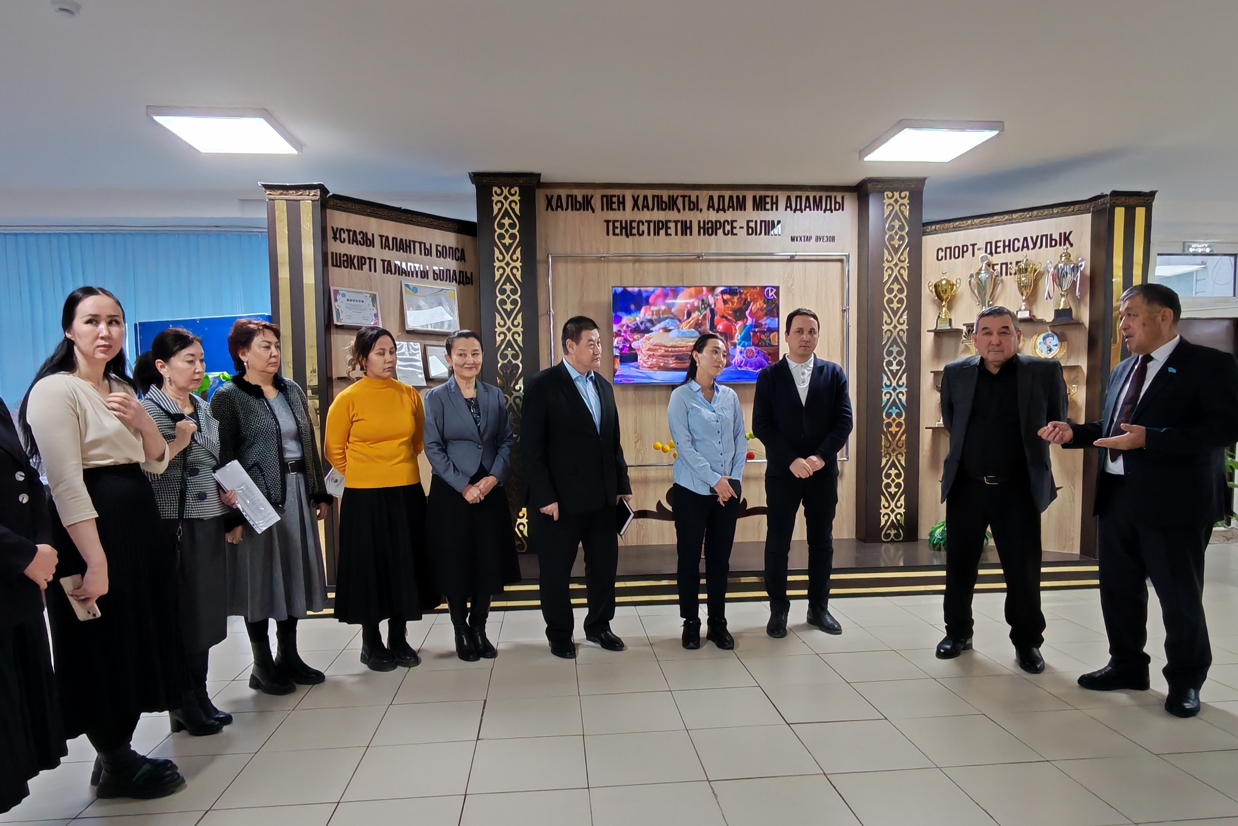 Сайлаушылармен кездесу