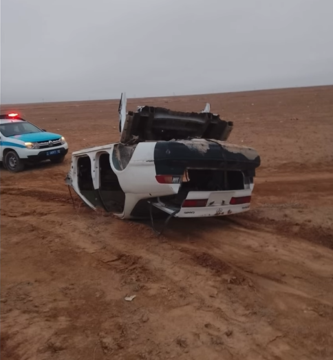 «Таза Қазақстан»: Қала сыртындағы тастанды көлік қаңқасы