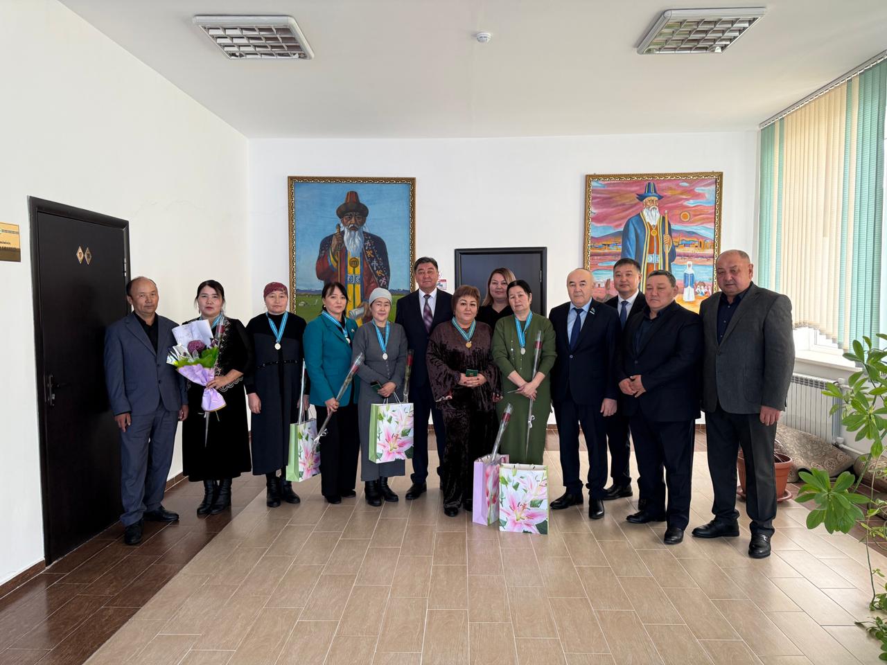 Теректі ауылының тұрғыны Дәметкүл Көксеген «Күміс алқа» алқасымен марапатталды