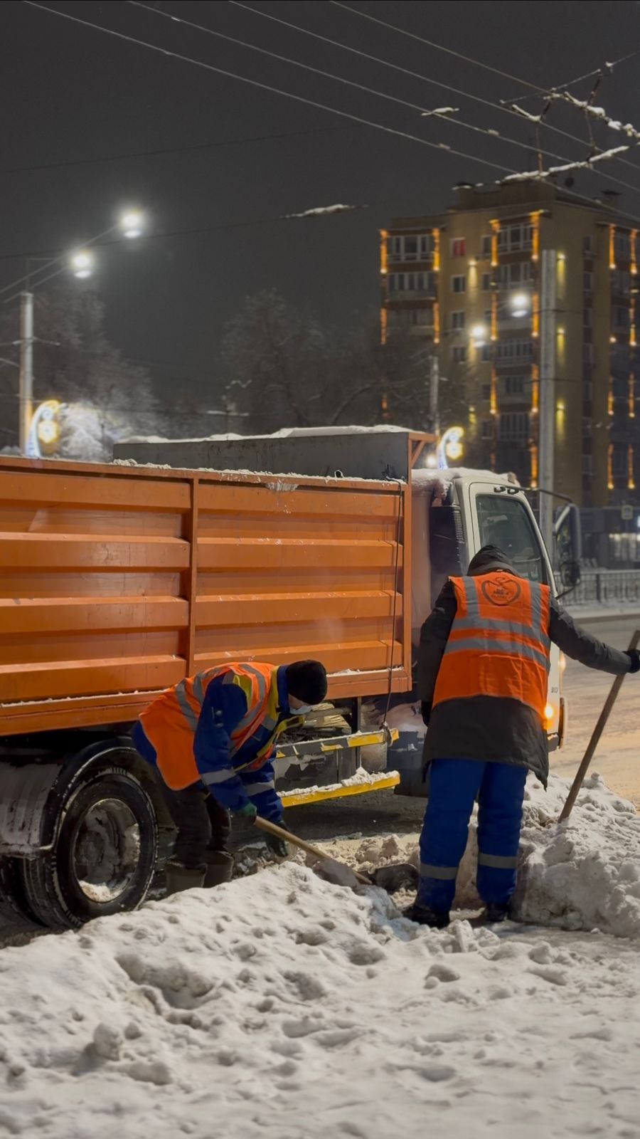 Алматыда коммуналдық қызмет қалың қарға сақадай сай дайын